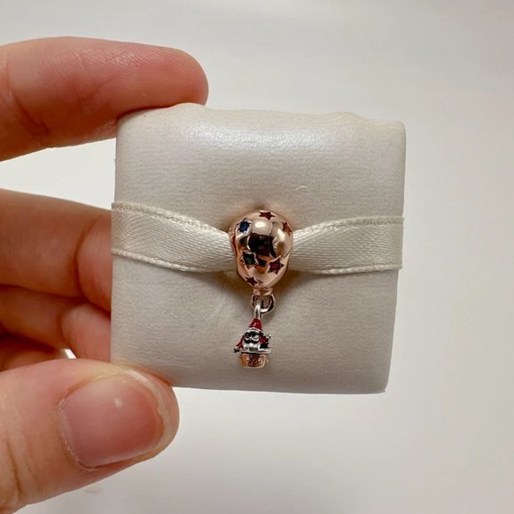 Pandora Two-tone Santa Claus in Hot Air Balloon Charm - Picture 3 of 4